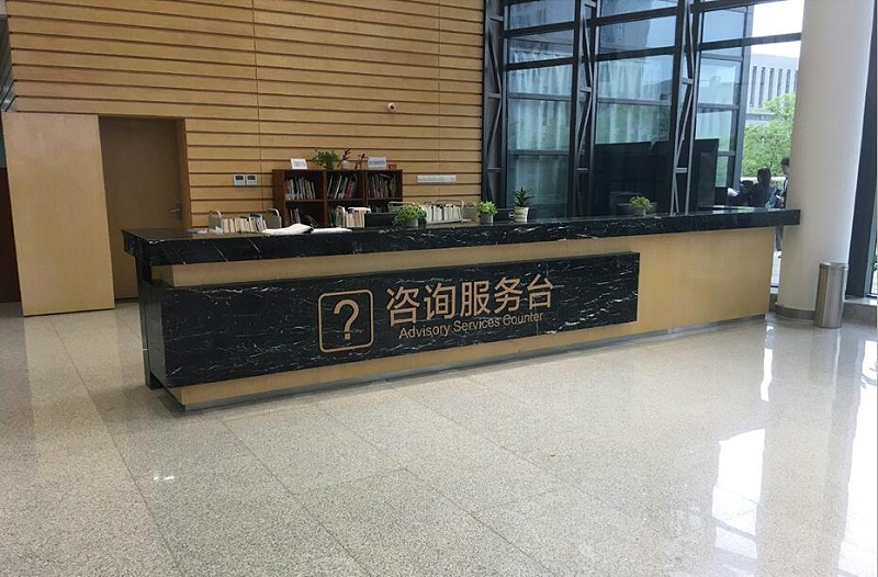 標識牌廠家分享：高端酒店標識設計的三個要點-千帆標識，行業(yè)經驗18年，為400+企業(yè)或市政單位提供標識系統解決方案。